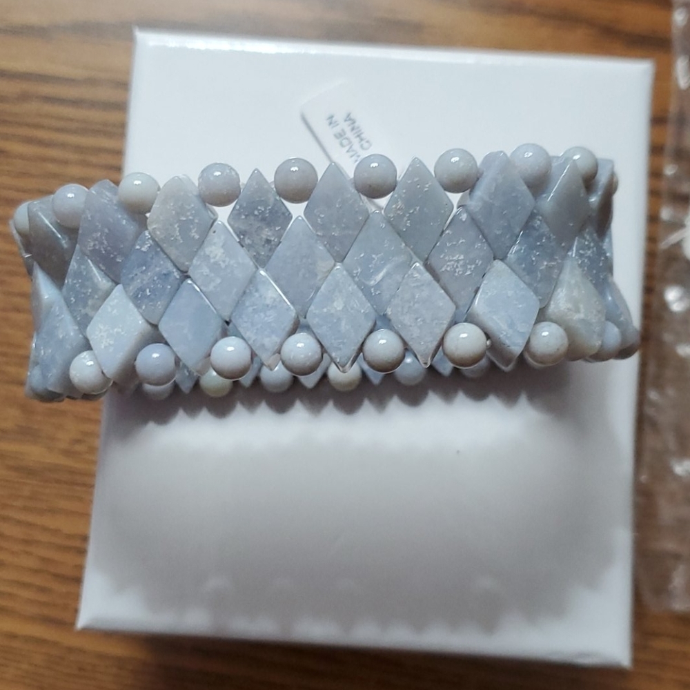 BLUE CHALCEDONY STRETCH BRACELET
